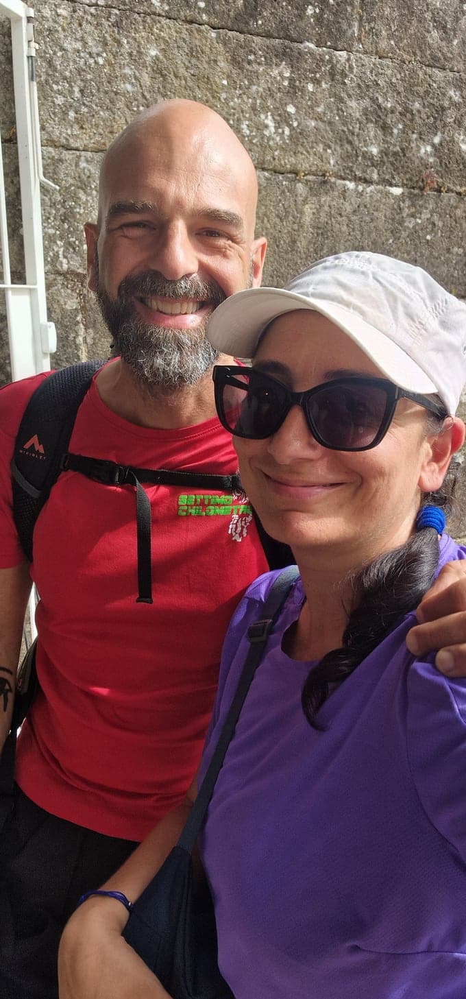 Selfie di Chiara con Beppe durante il Cammino.